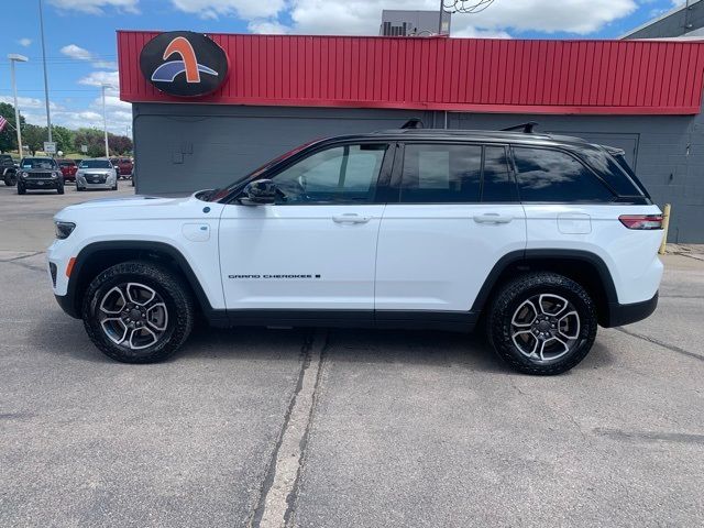 2022 Jeep Grand Cherokee 4xe Trailhawk