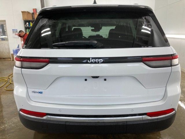 2022 Jeep Grand Cherokee 4xe Base