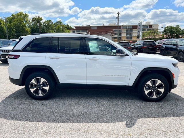 2022 Jeep Grand Cherokee 4xe Base