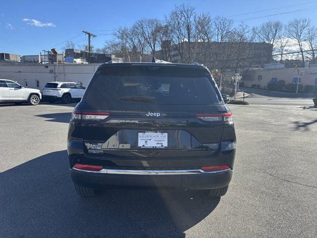 2022 Jeep Grand Cherokee 4xe Base