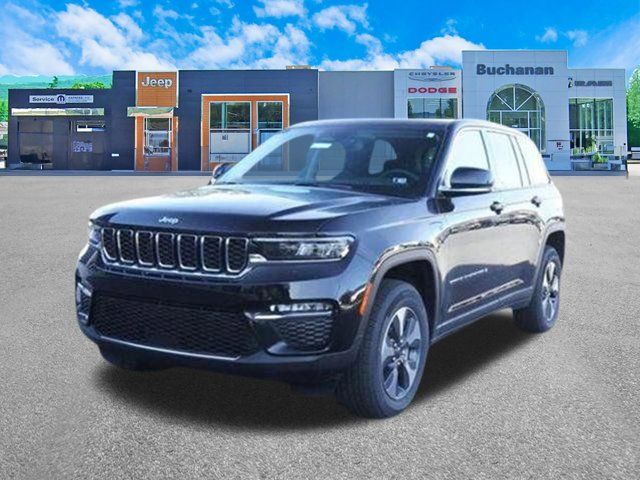 2022 Jeep Grand Cherokee 4xe Base