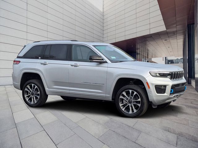 2022 Jeep Grand Cherokee 4xe Overland