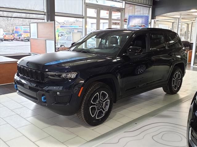 2022 Jeep Grand Cherokee 4xe Trailhawk