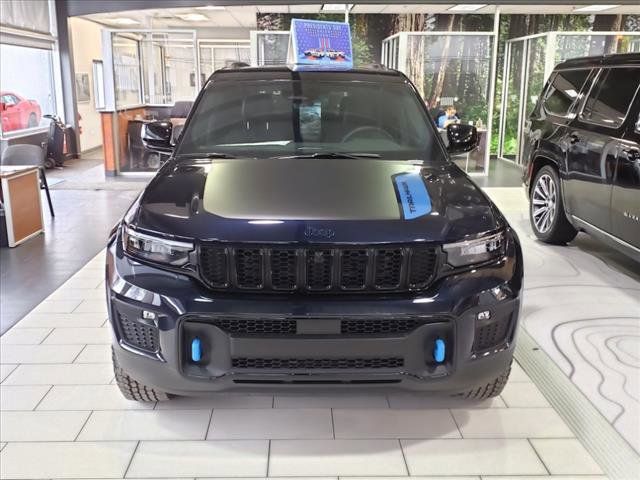 2022 Jeep Grand Cherokee 4xe Trailhawk