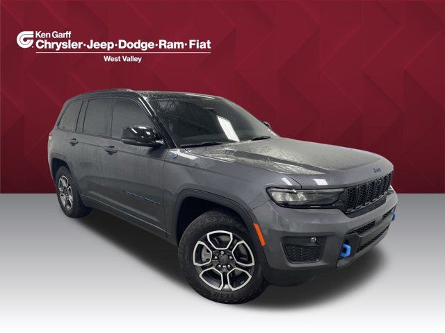 2022 Jeep Grand Cherokee 4xe Trailhawk