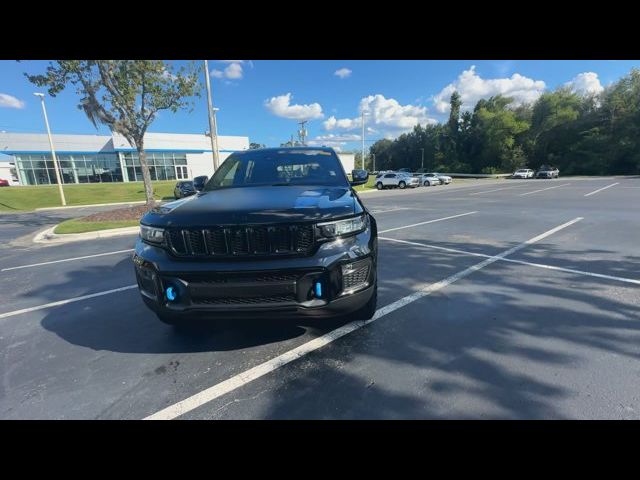 2022 Jeep Grand Cherokee 4xe Trailhawk