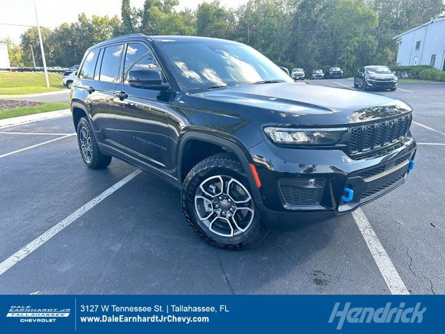 2022 Jeep Grand Cherokee 4xe Trailhawk