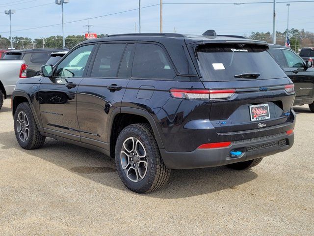 2022 Jeep Grand Cherokee 4xe Trailhawk