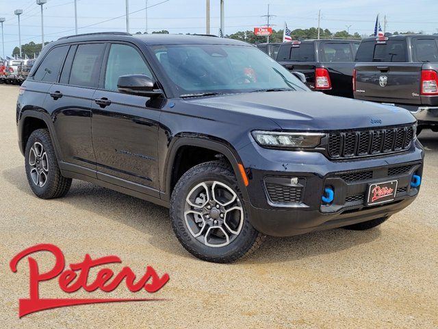 2022 Jeep Grand Cherokee 4xe Trailhawk