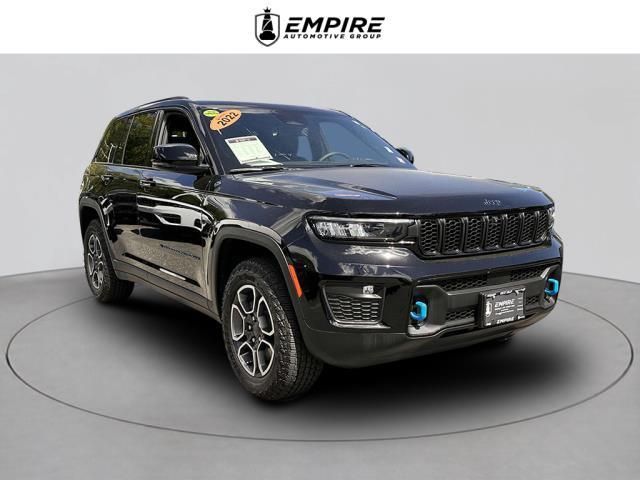 2022 Jeep Grand Cherokee 4xe Trailhawk