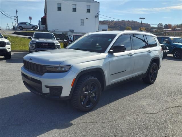 2022 Jeep Grand Cherokee L Altitude