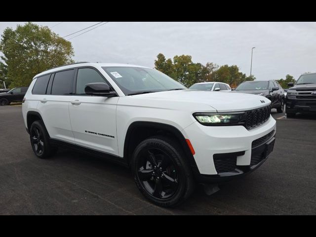 2022 Jeep Grand Cherokee L Altitude