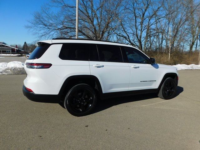 2022 Jeep Grand Cherokee L Altitude