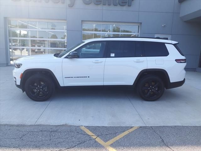 2022 Jeep Grand Cherokee L Altitude