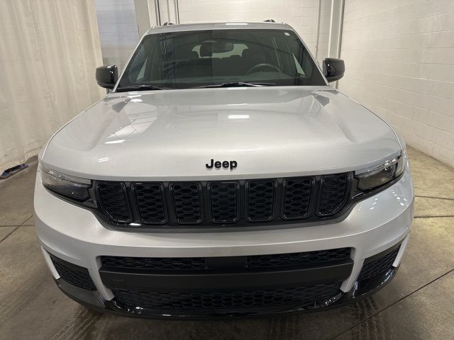 2022 Jeep Grand Cherokee L Altitude