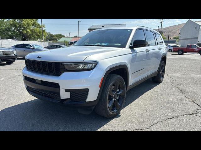 2022 Jeep Grand Cherokee L Altitude