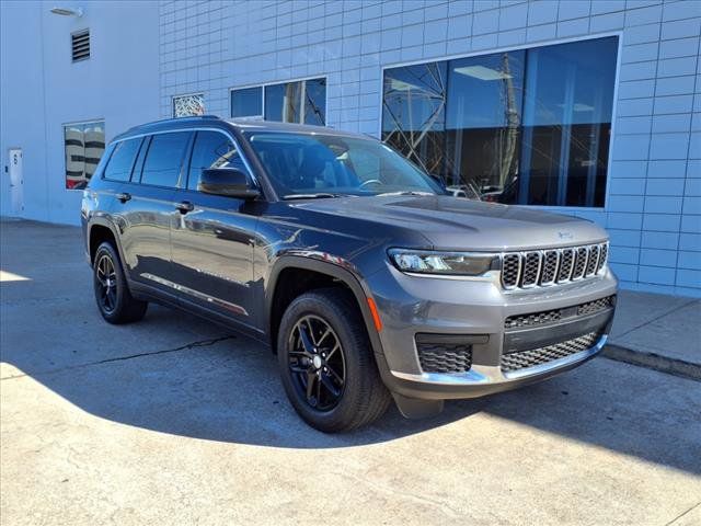 2022 Jeep Grand Cherokee L Laredo