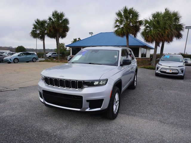 2022 Jeep Grand Cherokee L Laredo