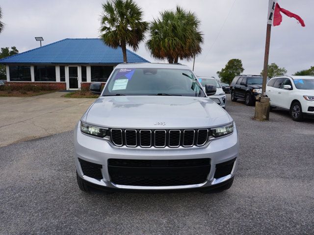 2022 Jeep Grand Cherokee L Laredo