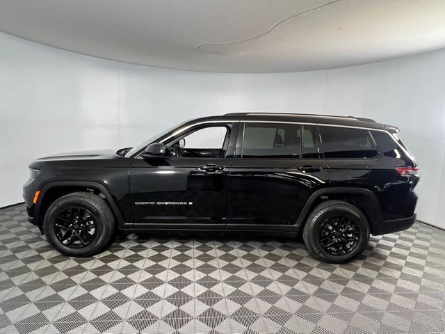 2022 Jeep Grand Cherokee L Laredo