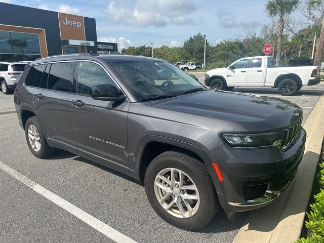 2022 Jeep Grand Cherokee L Laredo