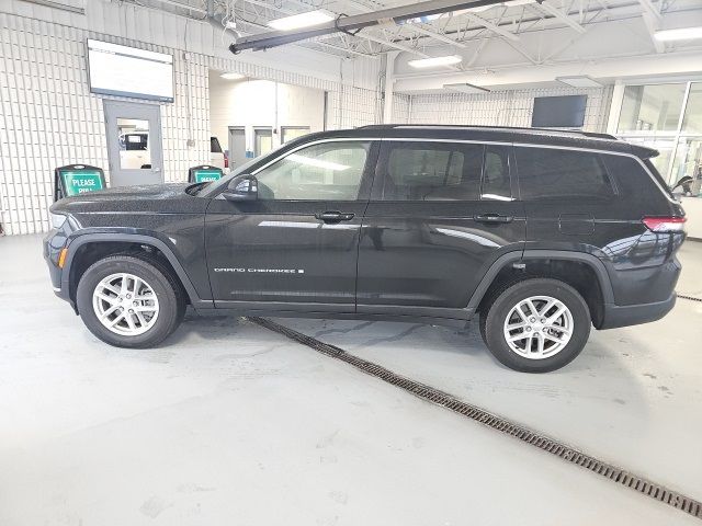 2022 Jeep Grand Cherokee L Laredo