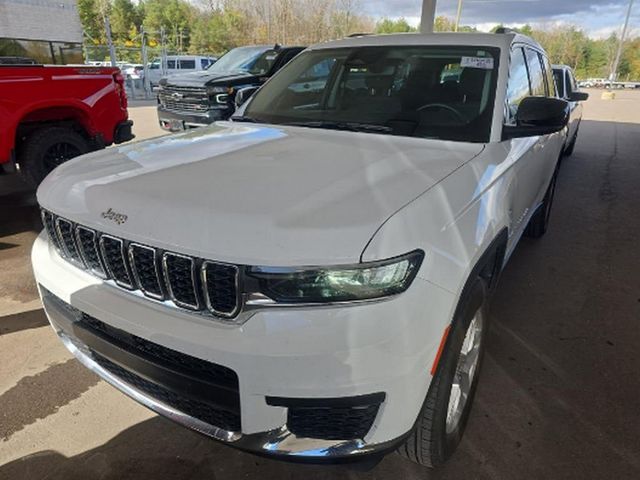 2022 Jeep Grand Cherokee L Laredo