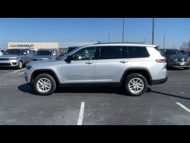 2022 Jeep Grand Cherokee L Laredo