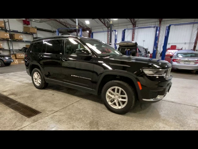 2022 Jeep Grand Cherokee L Laredo