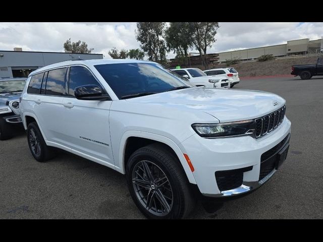 2022 Jeep Grand Cherokee L Laredo