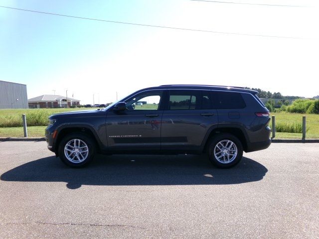 2022 Jeep Grand Cherokee L Laredo