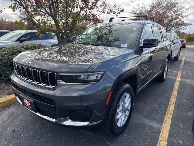 2022 Jeep Grand Cherokee L Laredo