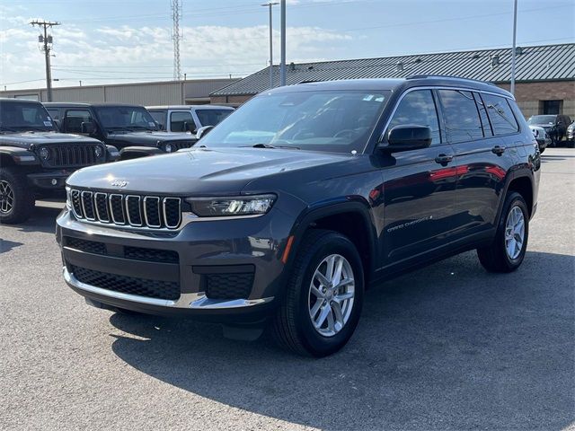 2022 Jeep Grand Cherokee L Laredo