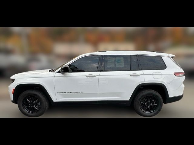 2022 Jeep Grand Cherokee L Laredo