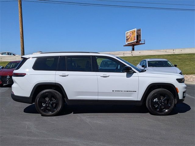 2022 Jeep Grand Cherokee L Altitude