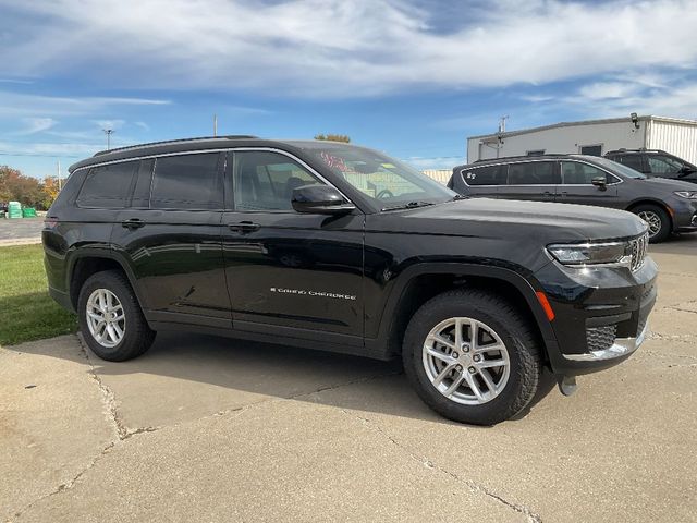 2022 Jeep Grand Cherokee L Laredo