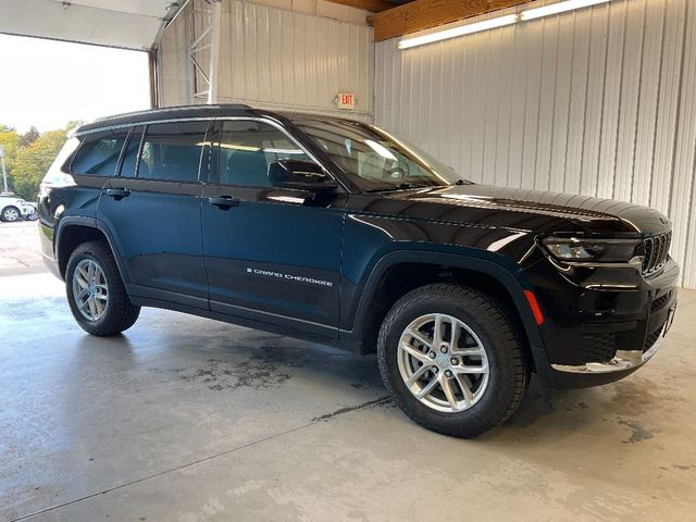 2022 Jeep Grand Cherokee L Laredo