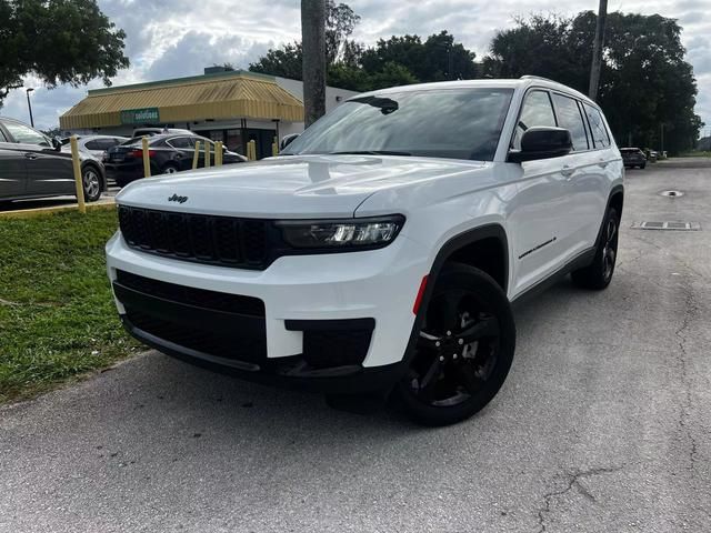 2022 Jeep Grand Cherokee L Altitude