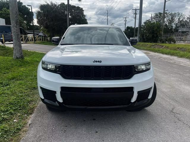 2022 Jeep Grand Cherokee L Altitude