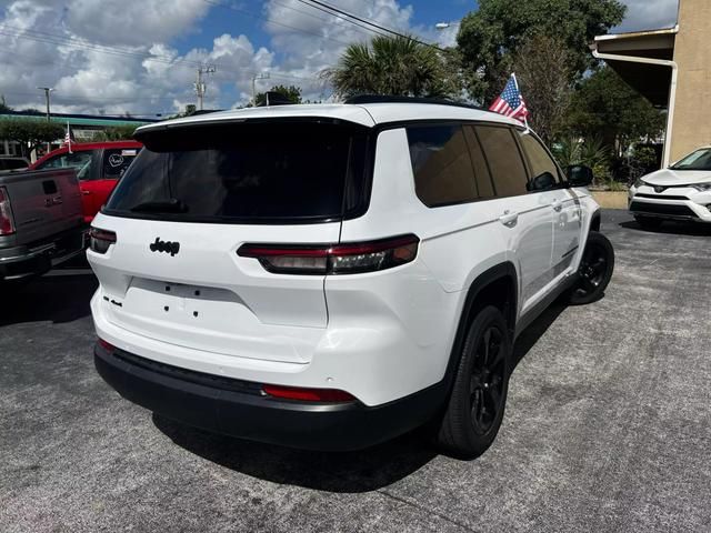 2022 Jeep Grand Cherokee L Altitude