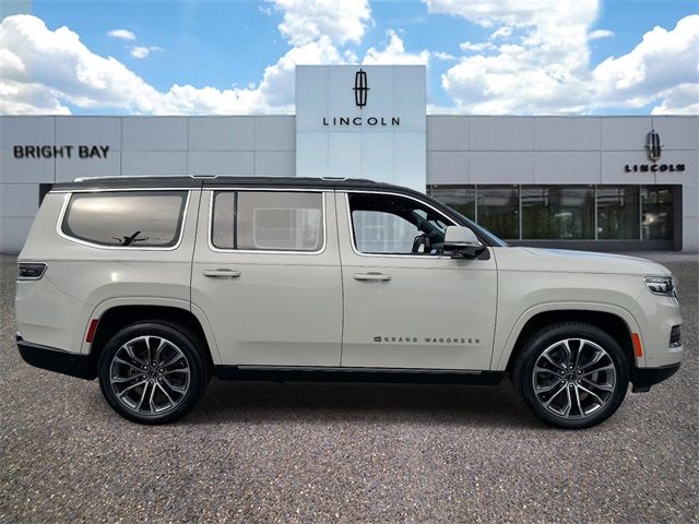 2022 Jeep Grand Wagoneer Series III