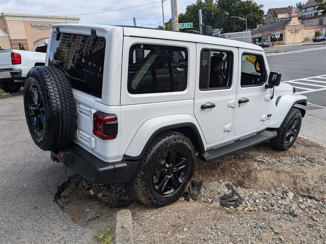 2022 Jeep Wrangler Unlimited Sahara Altitude