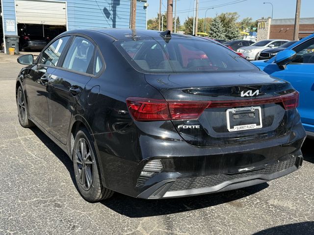 2022 Kia Forte FE