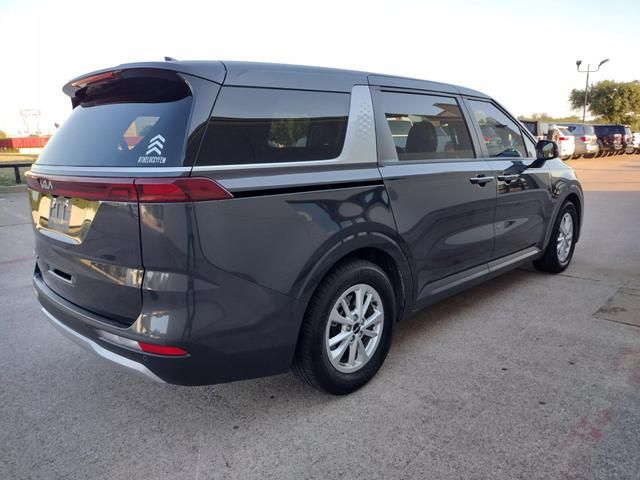 2022 Kia Carnival LX