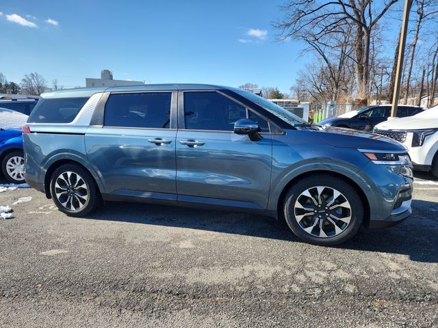 2022 Kia Carnival EX