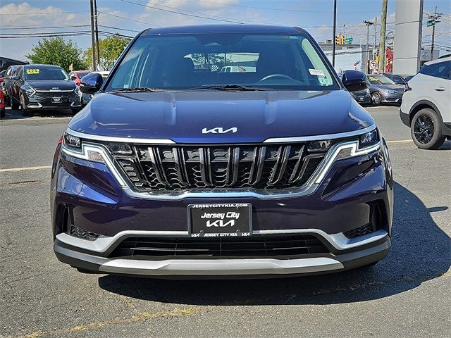 2022 Kia Carnival LX