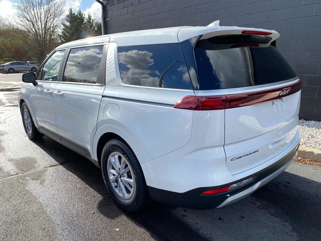 2022 Kia Carnival LX