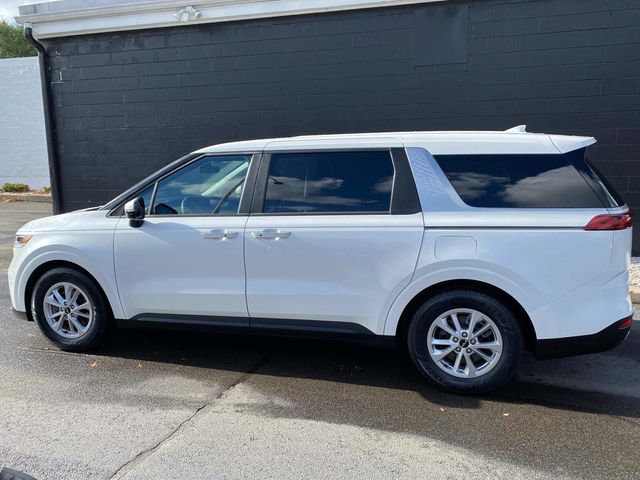 2022 Kia Carnival LX