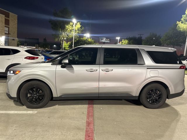 2022 Kia Carnival LX