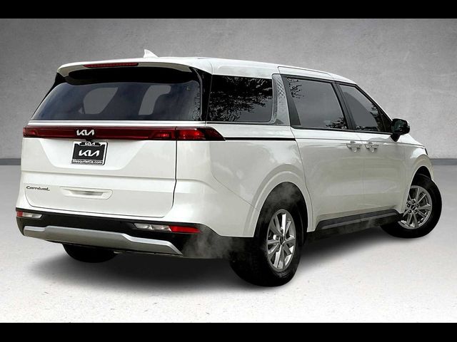 2022 Kia Carnival LX